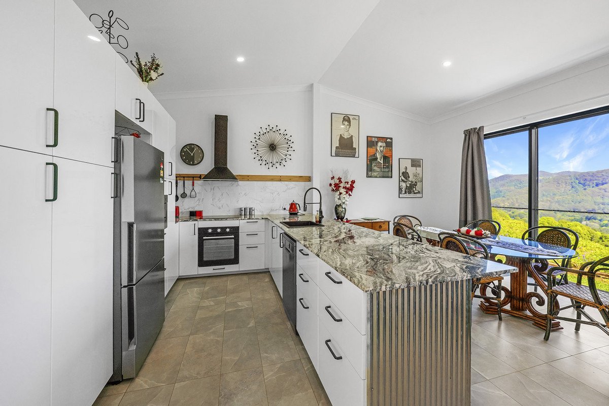 'Flat' 73 Reynella Road Tallebudgera Valley 10