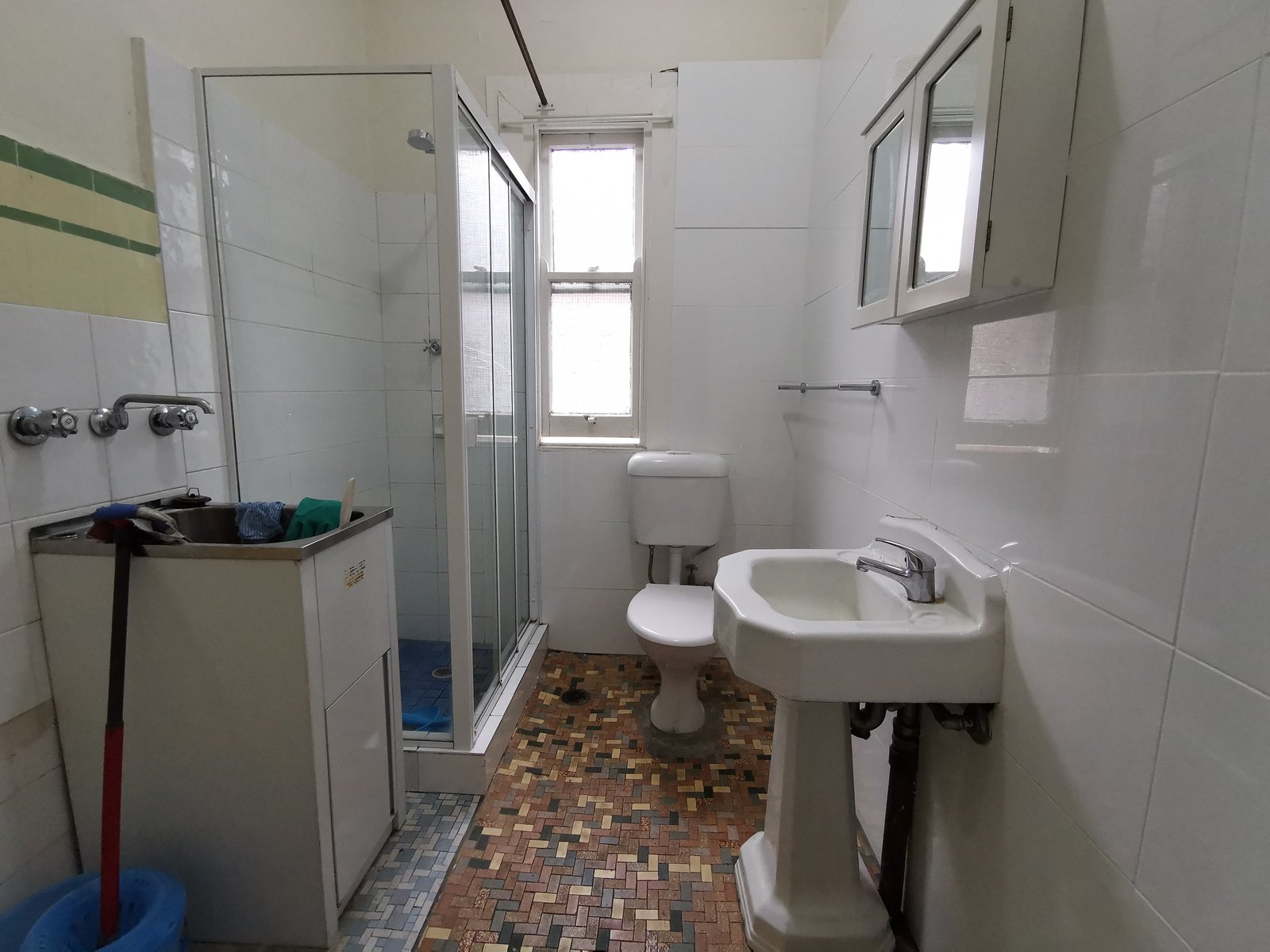 Flat/411 New Canterbury Road DULWICH HILL 6