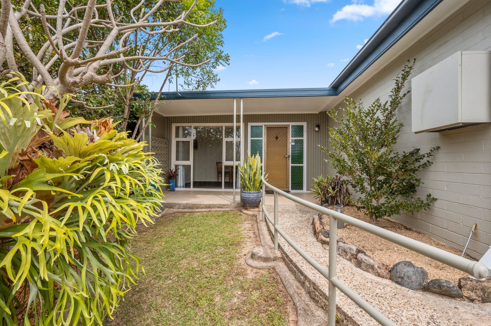 Flat/7 Gardiner Close COFFS HARBOUR 1