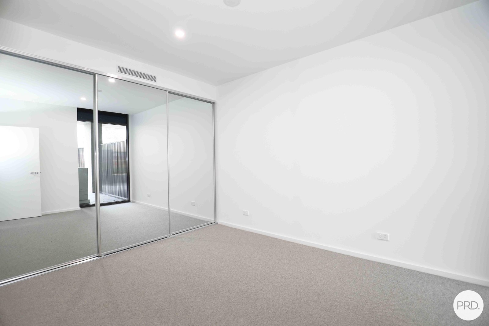 G01/253 Northbourne Avenue LYNEHAM 9