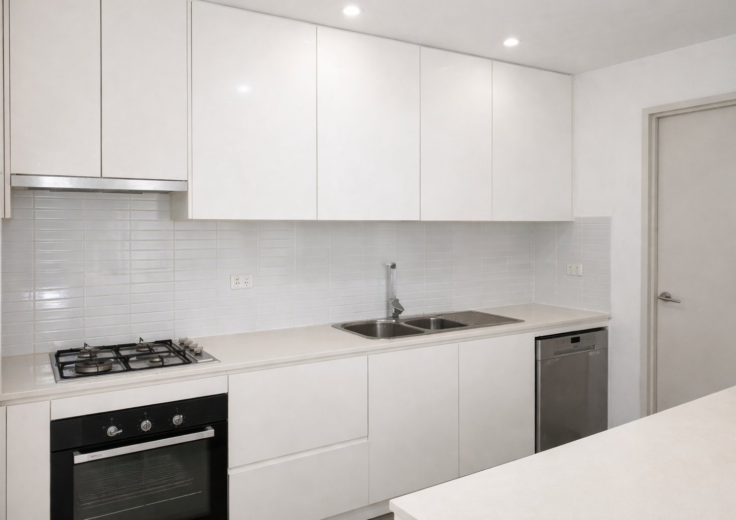 G01/26-32 Marsh Street WOLLI CREEK 5