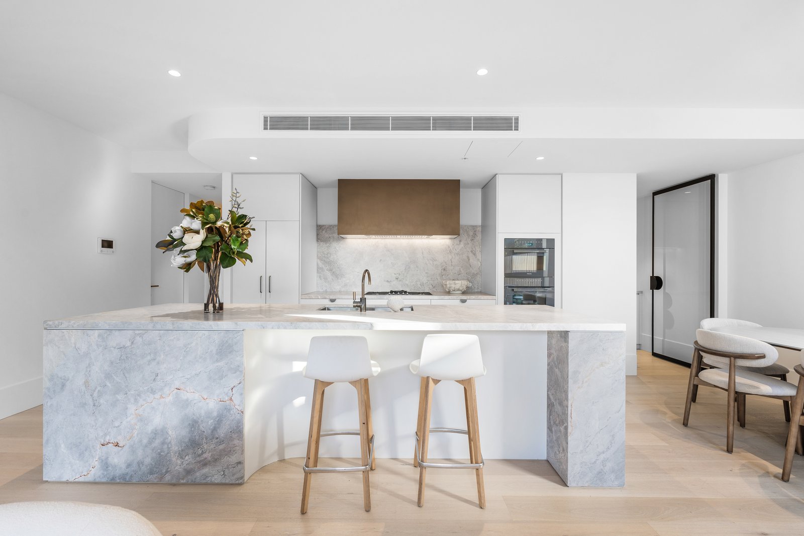 Gallery: g01/67 Male Street