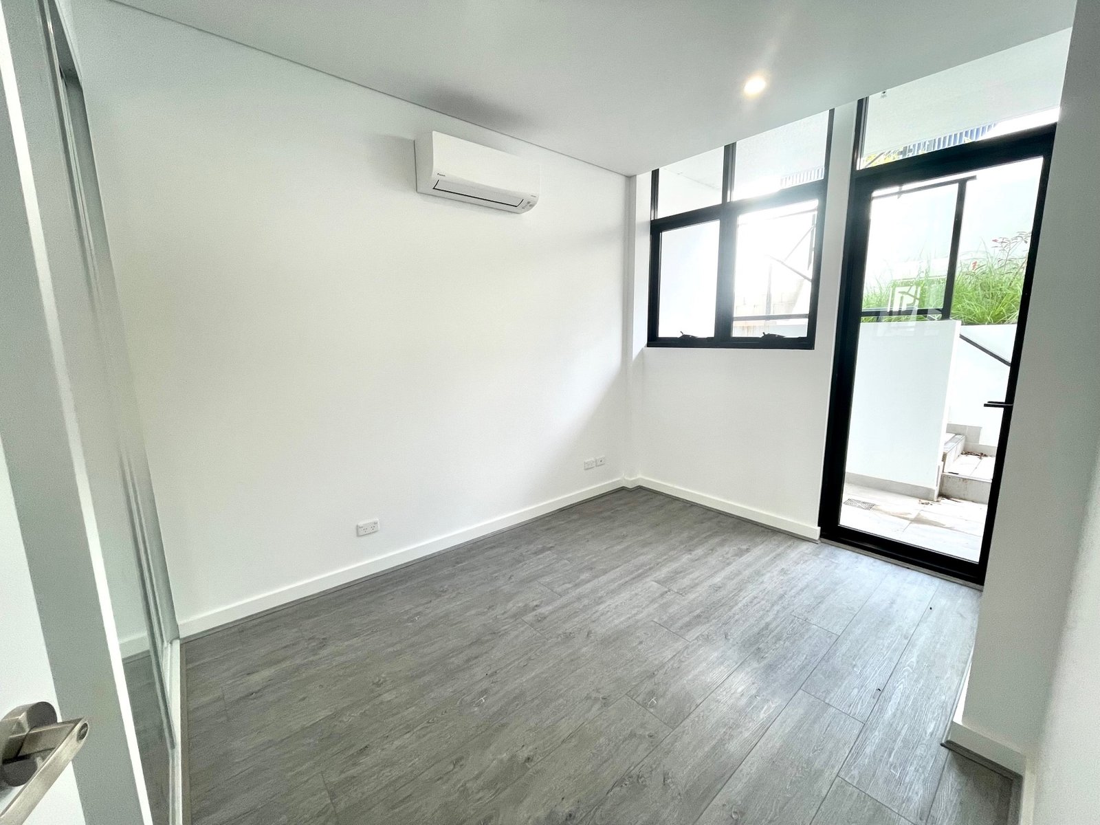 G01/71-97 Regent Street KOGARAH 3
