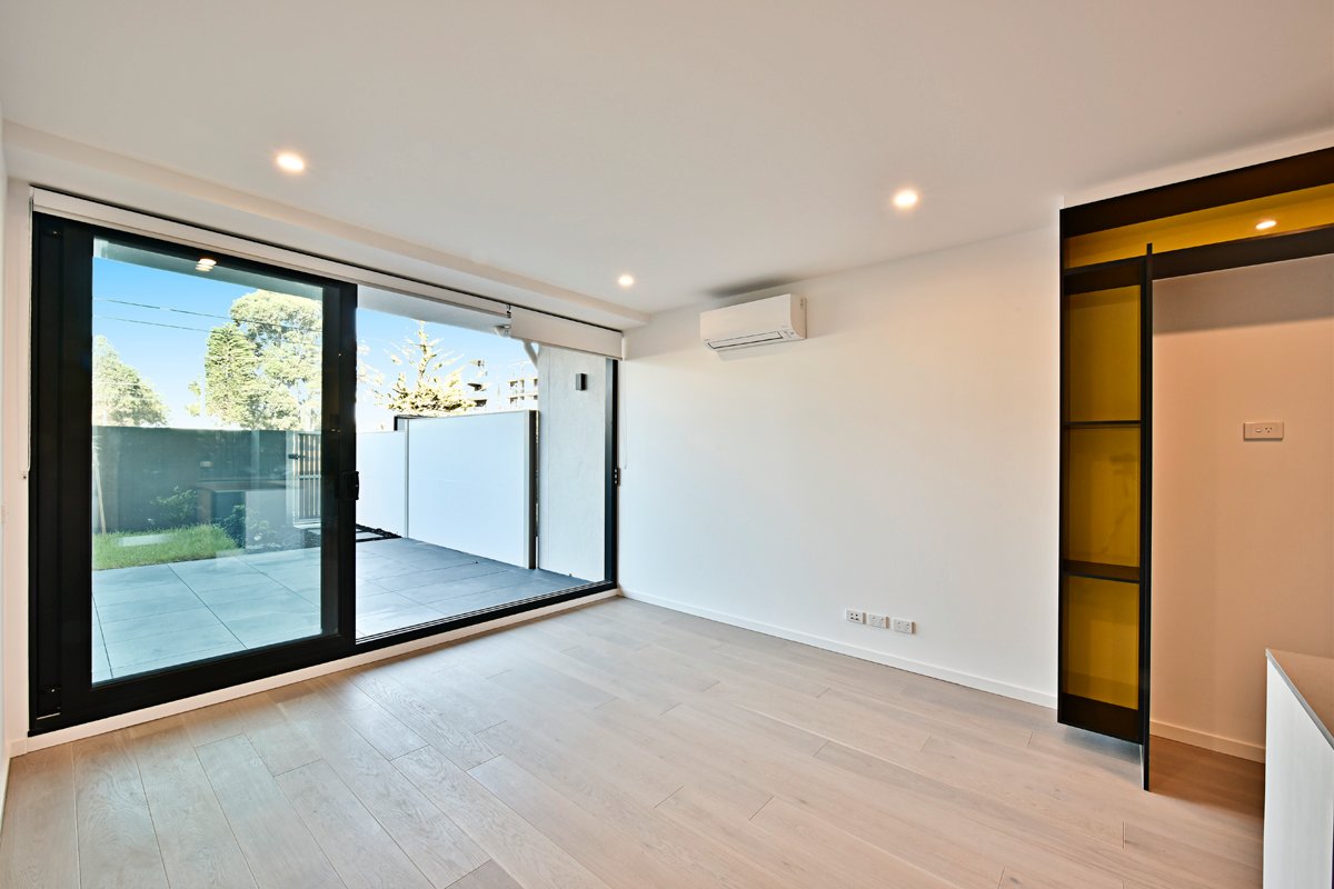 Gallery: G02/1193 Nepean Highway
