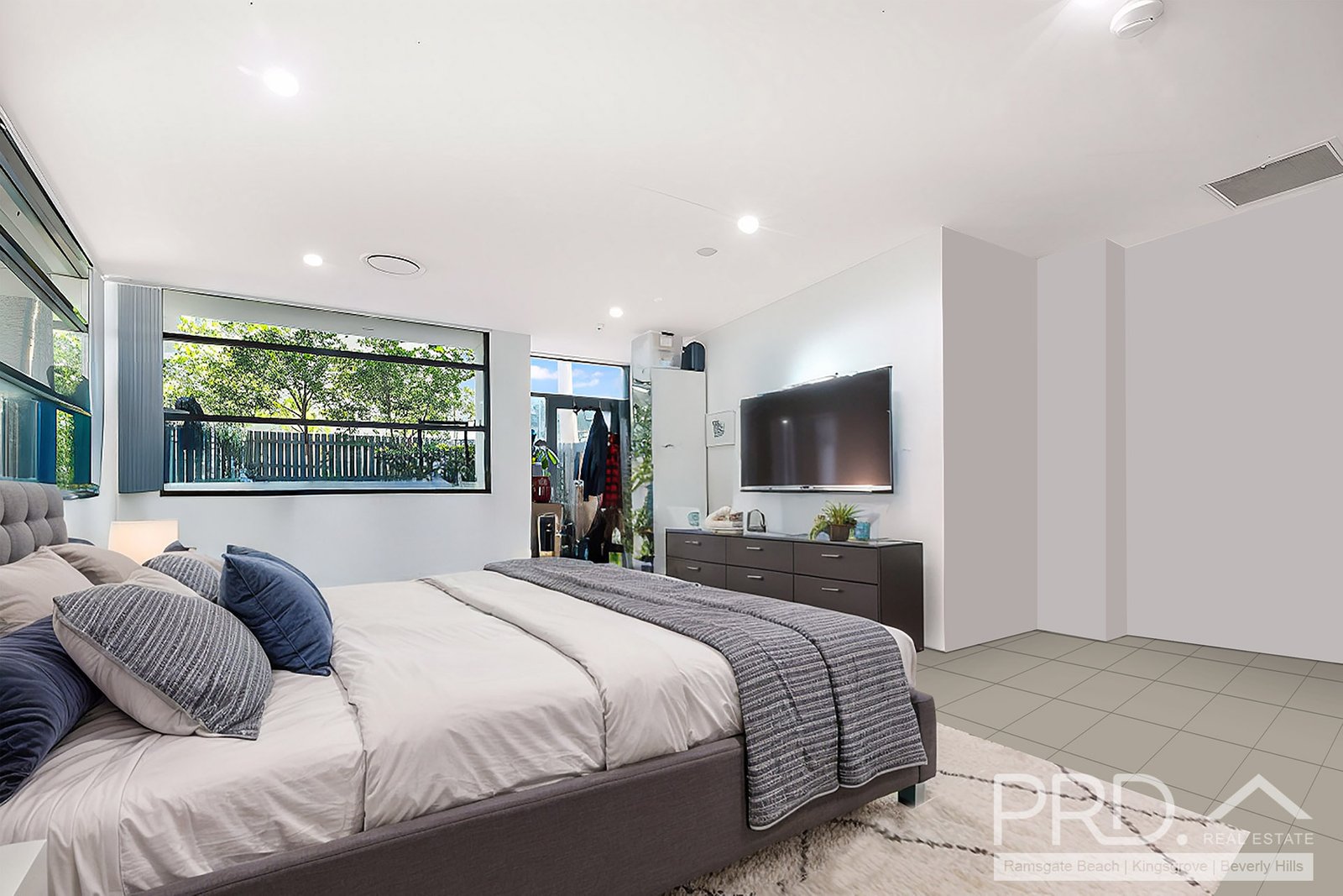 G02/428 Victoria Road GLADESVILLE 1