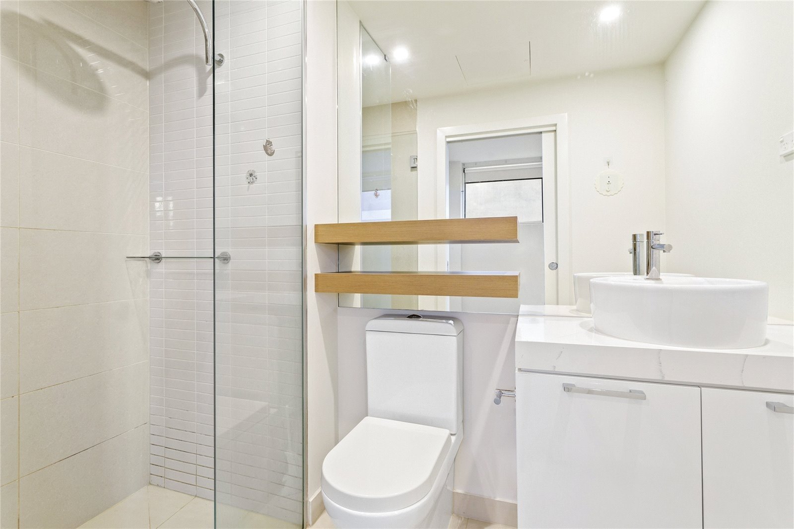 Gallery: G02B/57 Middleborough Road