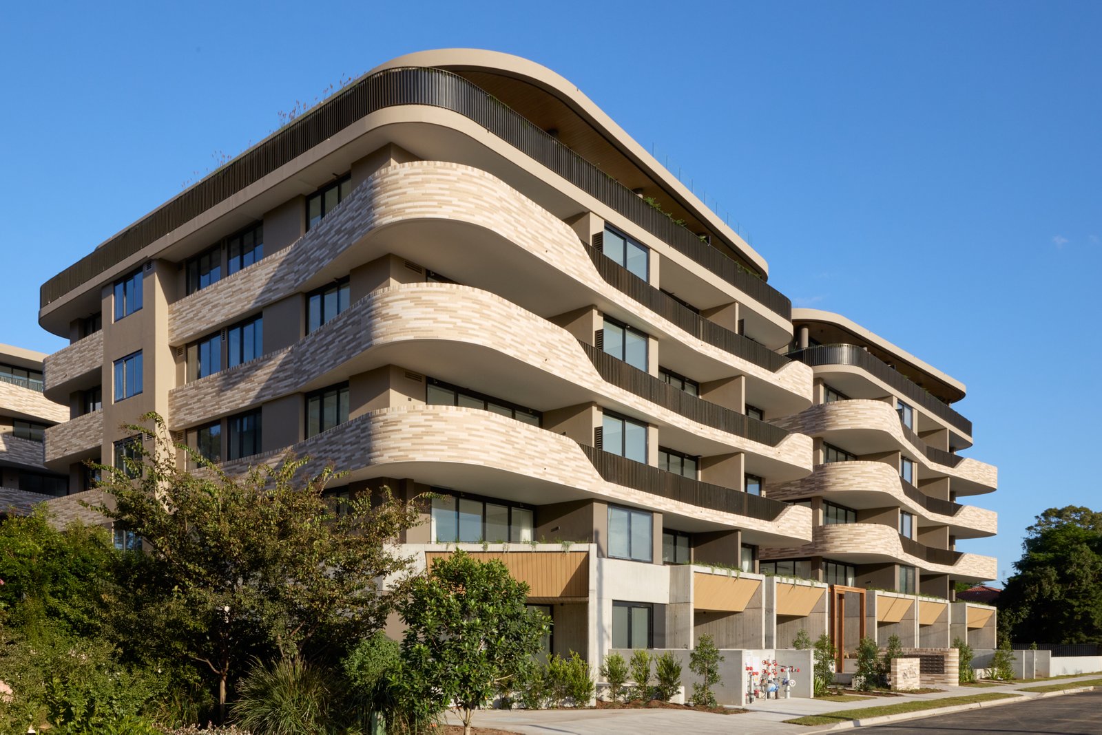 G04/10B John Tipping Grove PENRITH 1