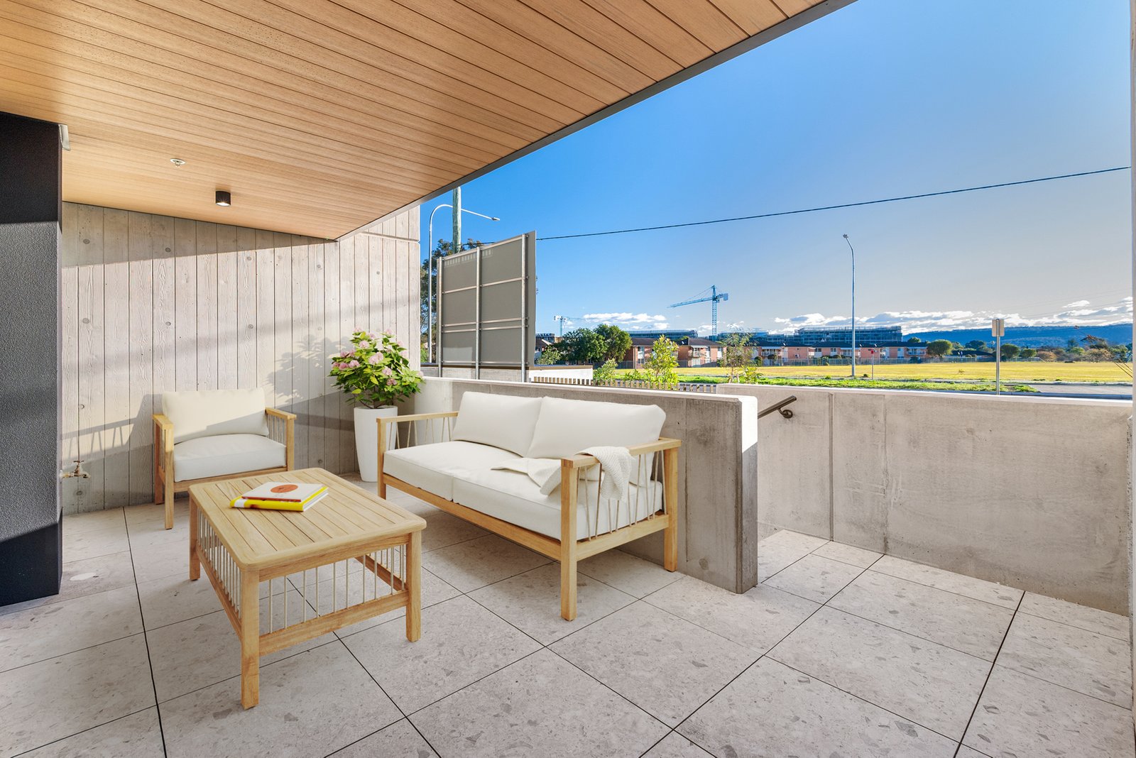 G04/10B John Tipping Grove PENRITH 16