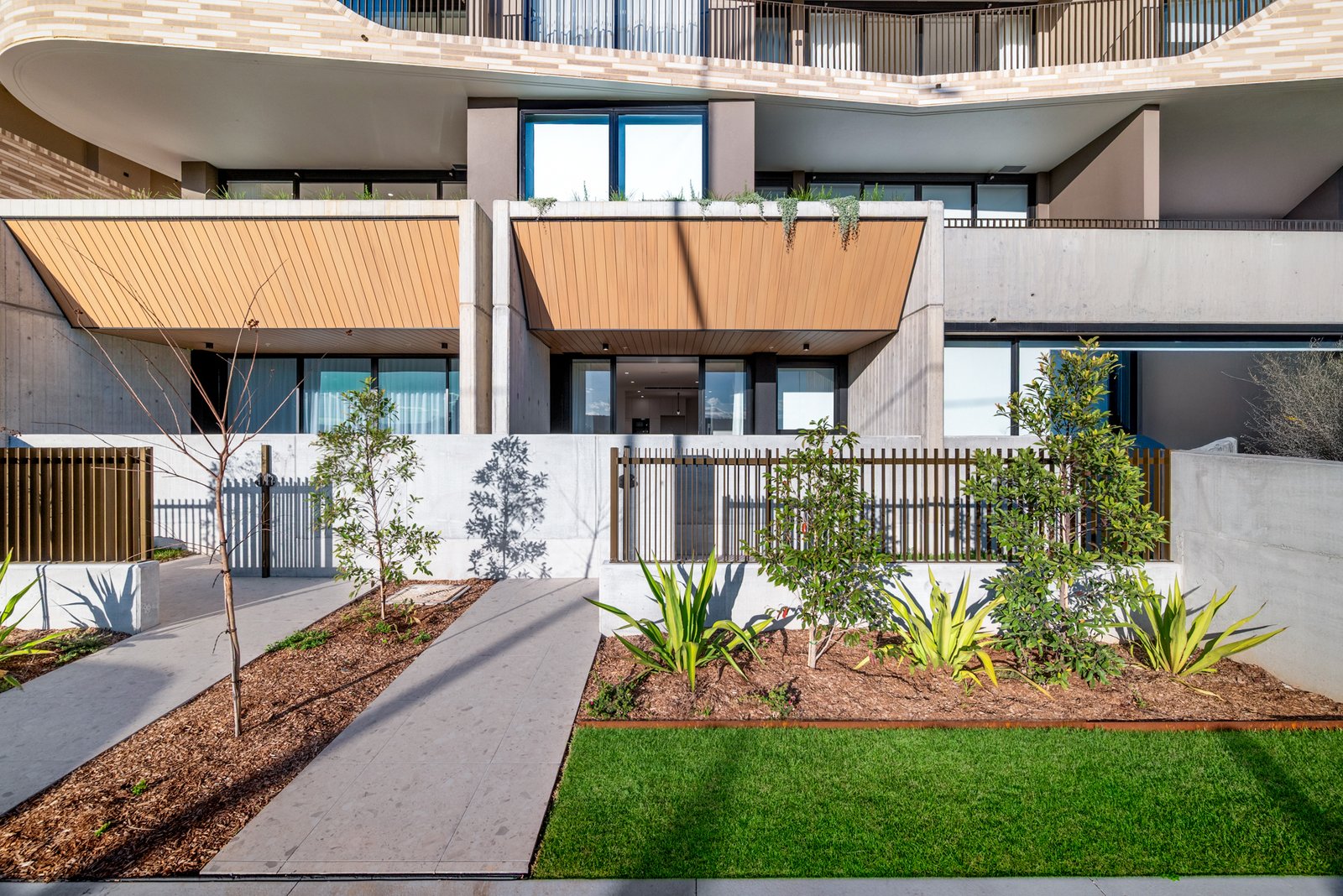 G04/10B John Tipping Grove PENRITH 17