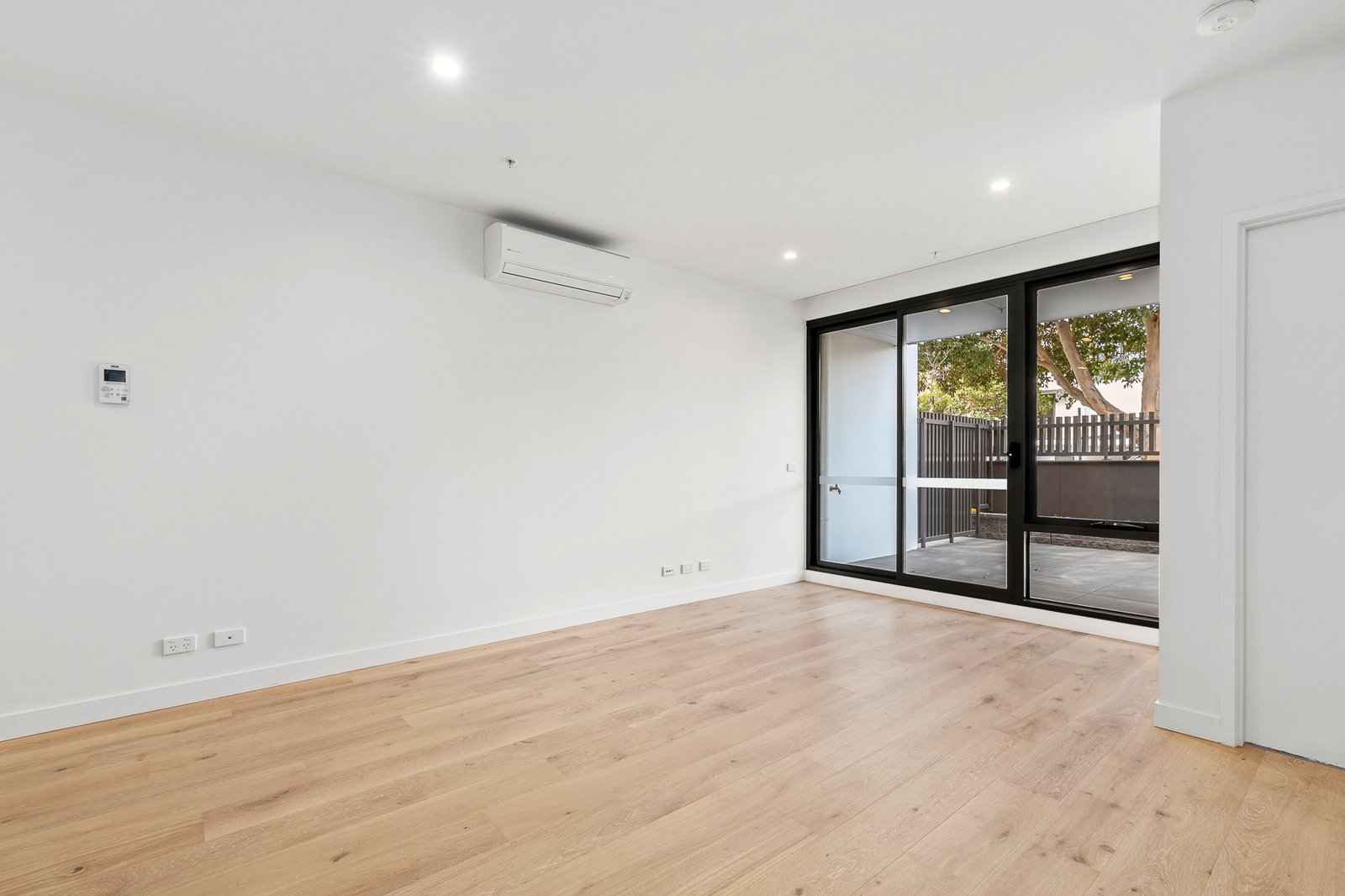 Gallery: G05/11 Bent Street