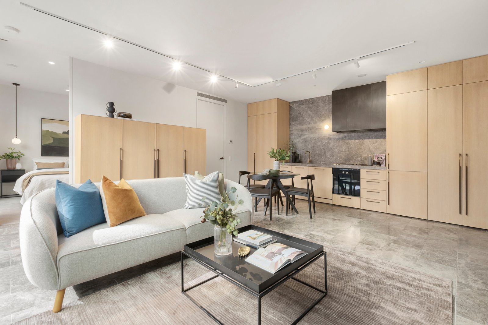 Gallery: G05/2 Pine Avenue