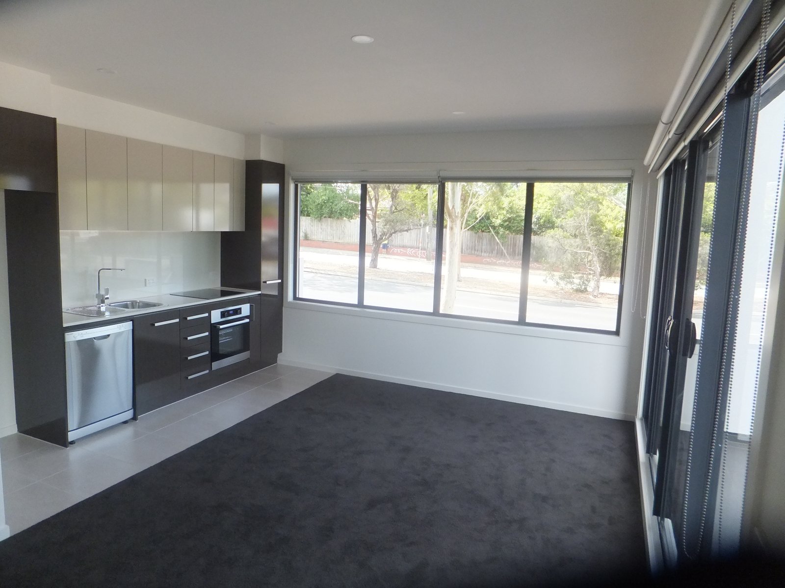 Gallery: G05/416-420 Ferntree Gully Road