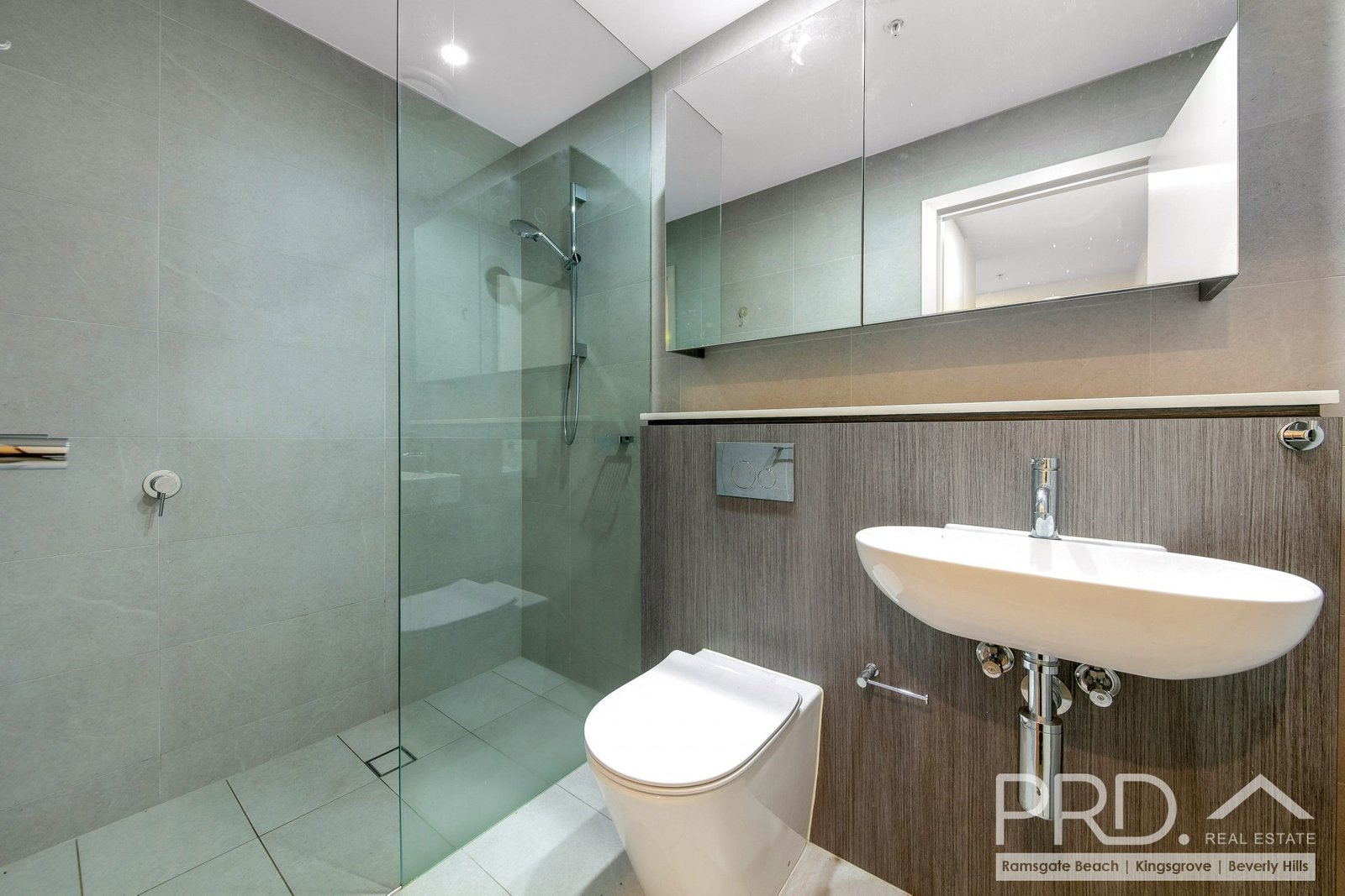 G06/11 Garrigarrang Avenue KOGARAH 4