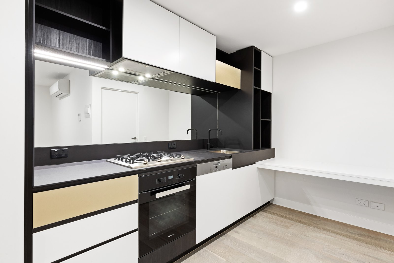 Gallery: G06/80 Carlisle Street