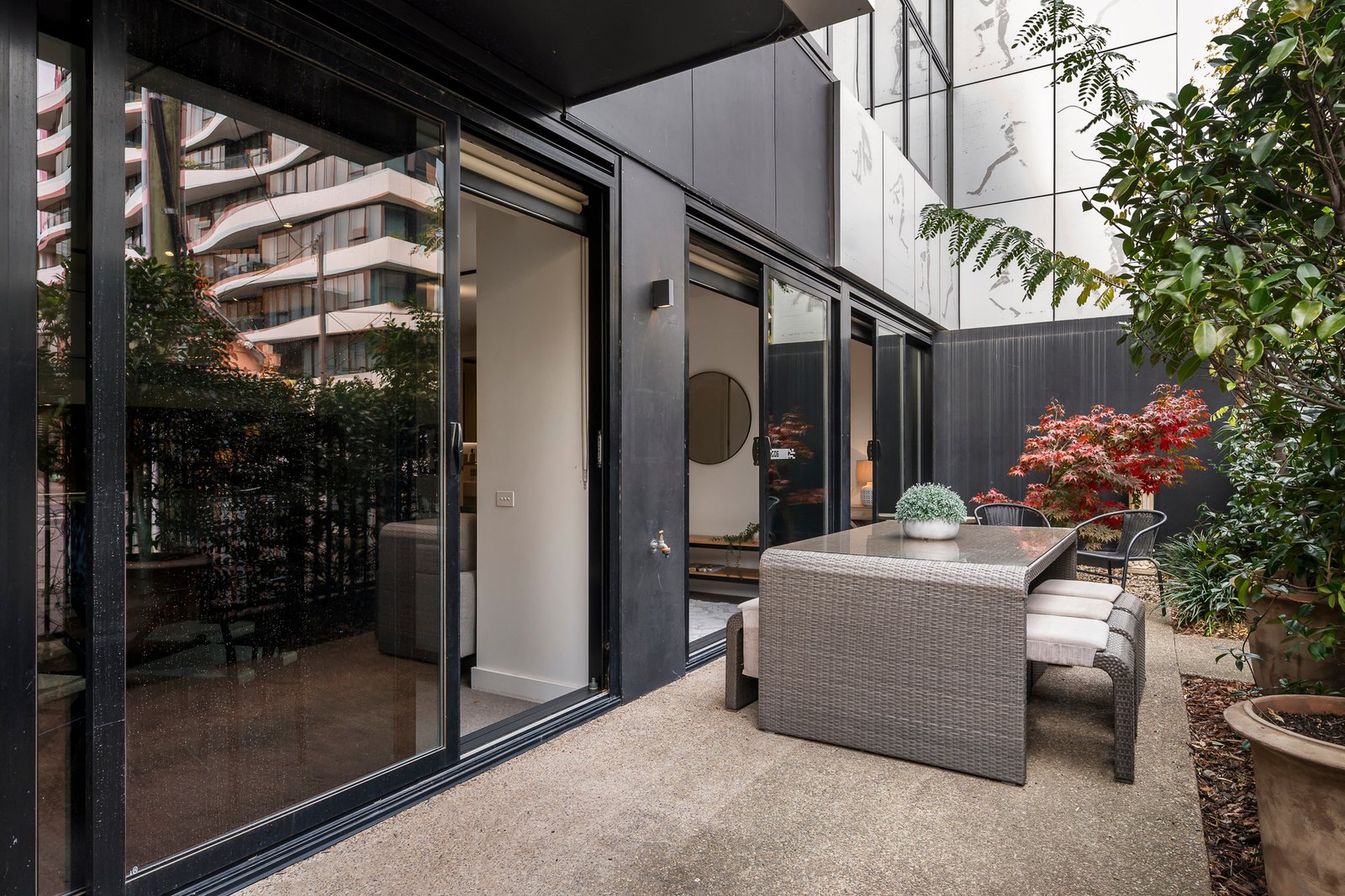 Gallery: G06/99 Palmerston Crescent