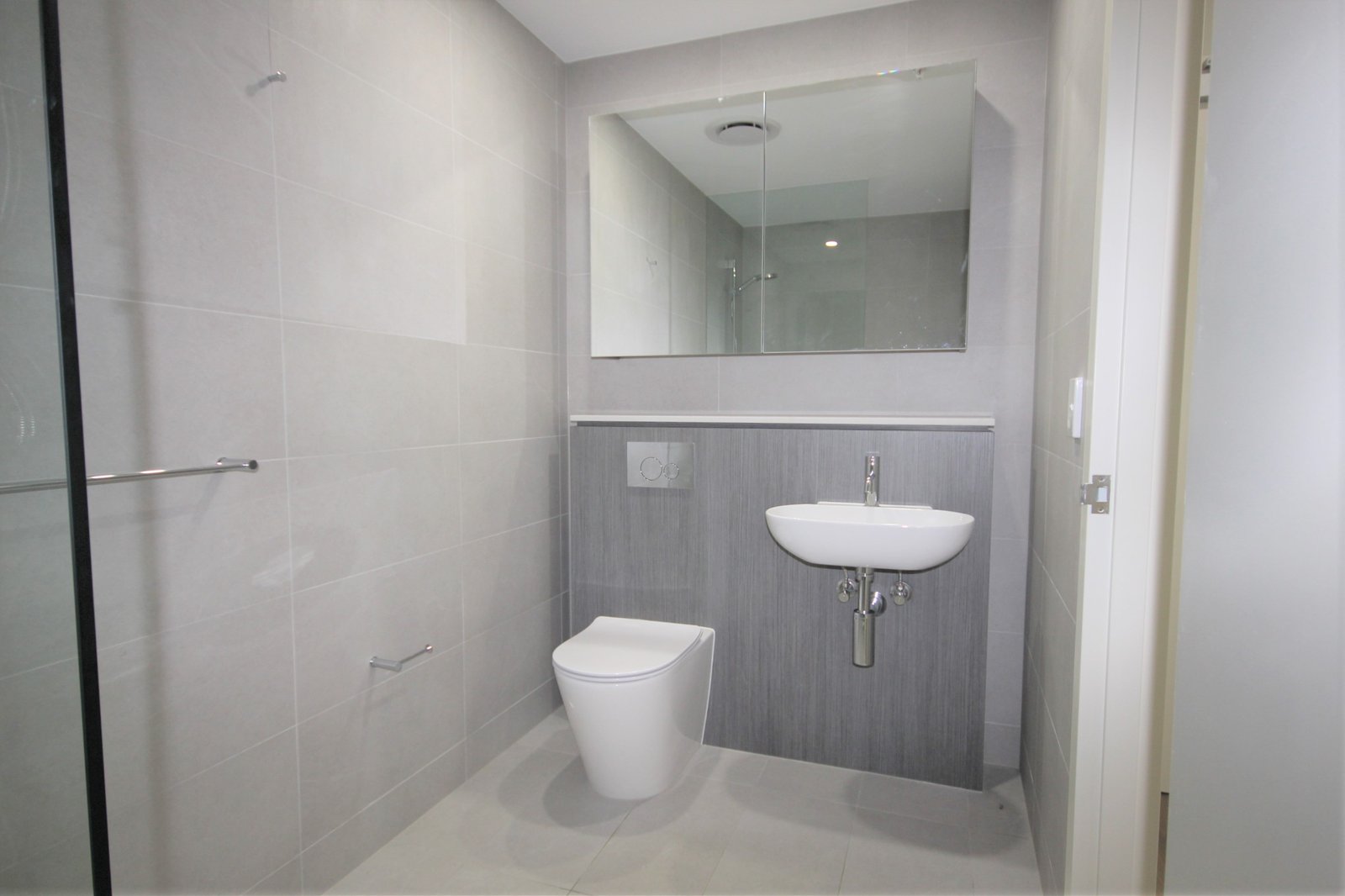 G08/11 Garrigarrang Ave  KOGARAH 3