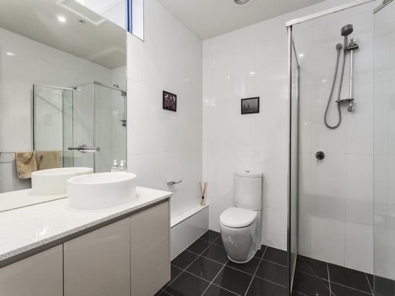 Gallery: G08/77 Nott Street