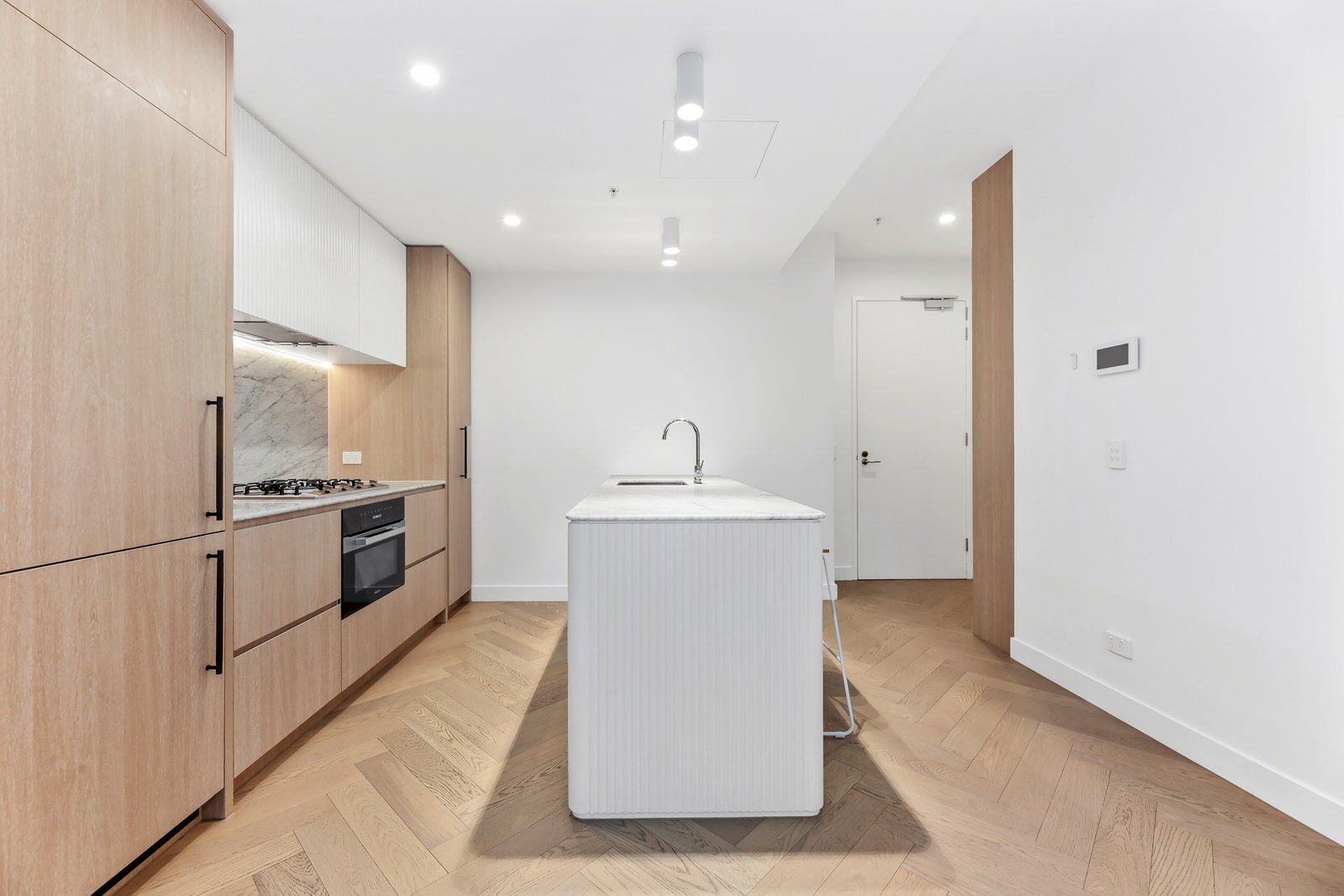 Gallery: G1/1567 High Street