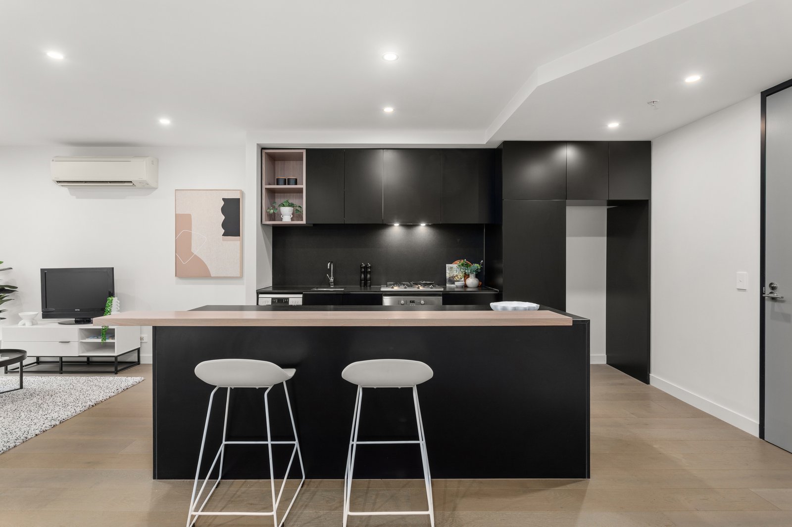 Gallery: G14/25 Trent Street