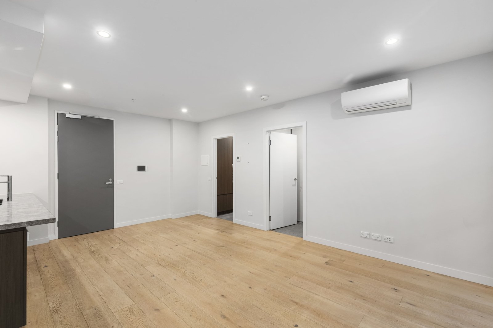 Gallery: G18/50 Kambrook Road