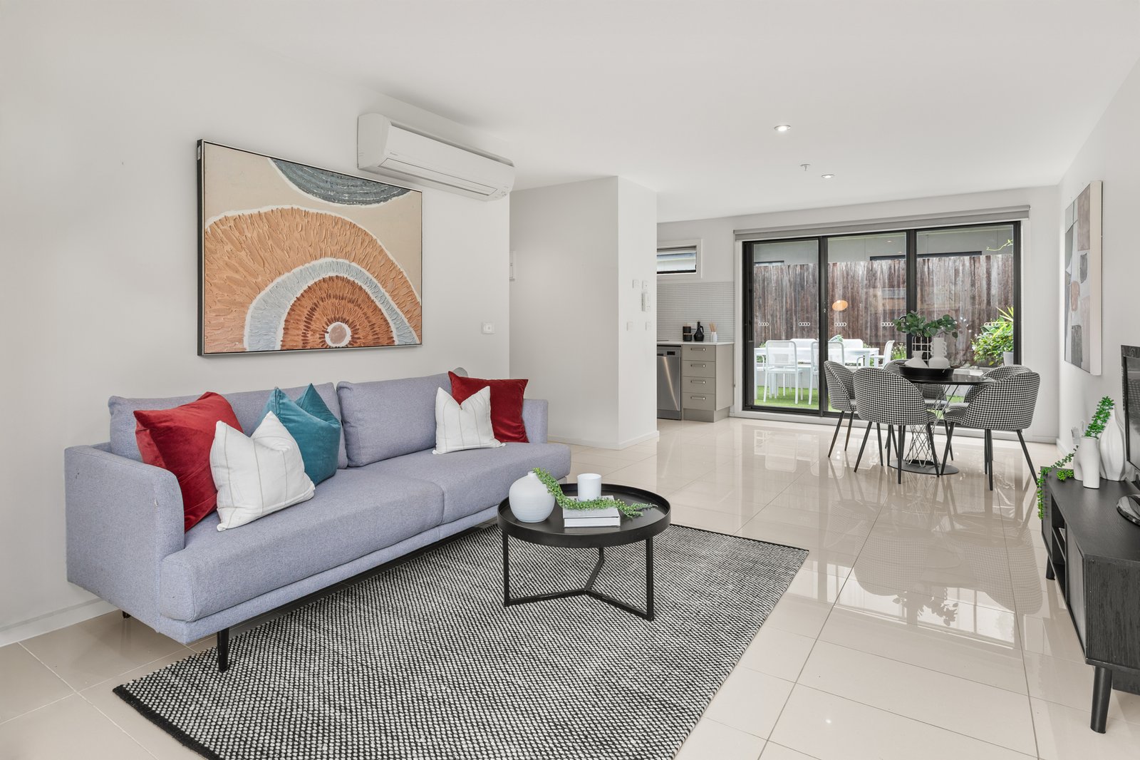 Gallery: G2/315-319 Huntingdale Road