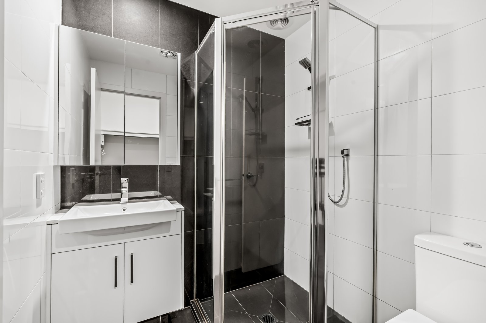 Real Estate and Property in G27/388 Murray Road, Preston, VIC