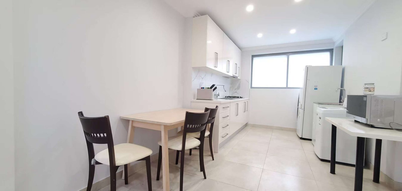 Granny Flat/48 Orange Street HURSTVILLE 3
