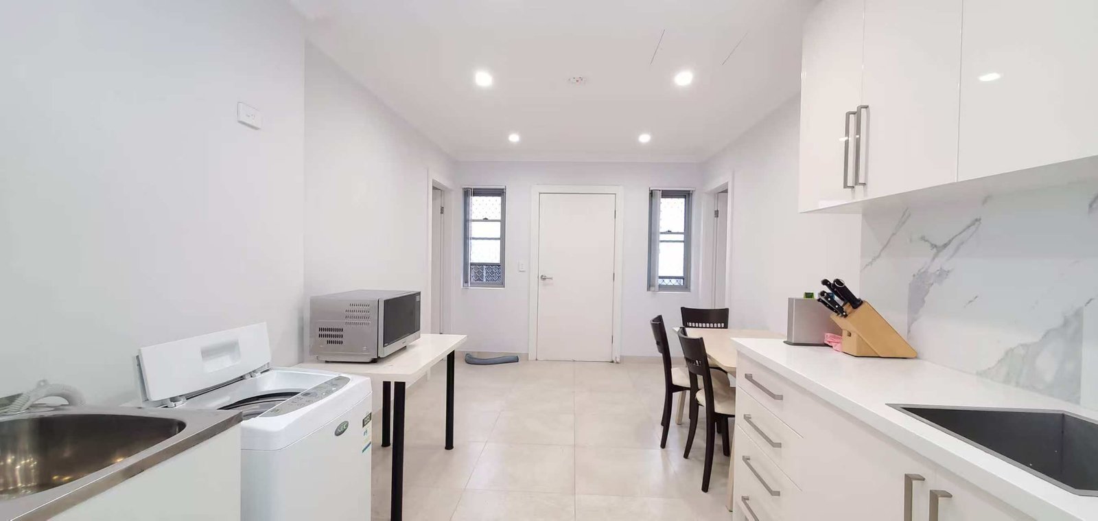 Granny Flat/48 Orange Street HURSTVILLE 4