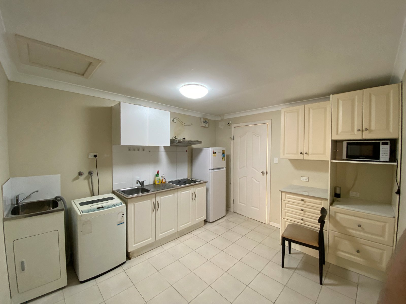 Granny/191 Stoney Creek Road BEVERLY HILLS 2