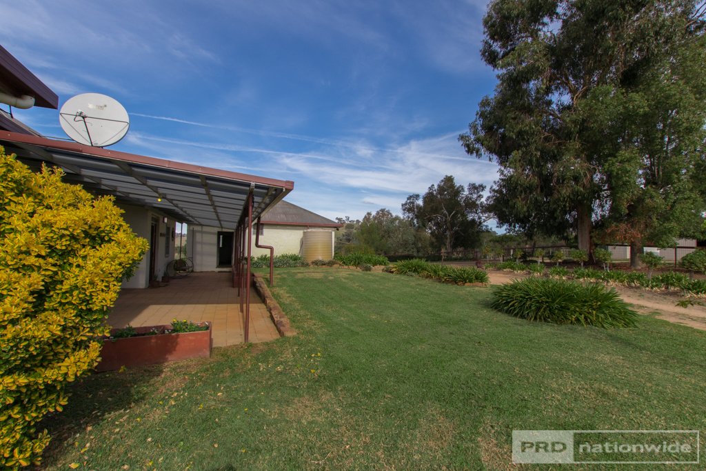 "Greenbank" 2847 Snowy Mountains Highway ADELONG 15