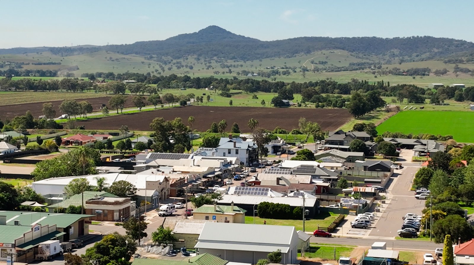  'Highfields Estate' Almond St  DENMAN 14