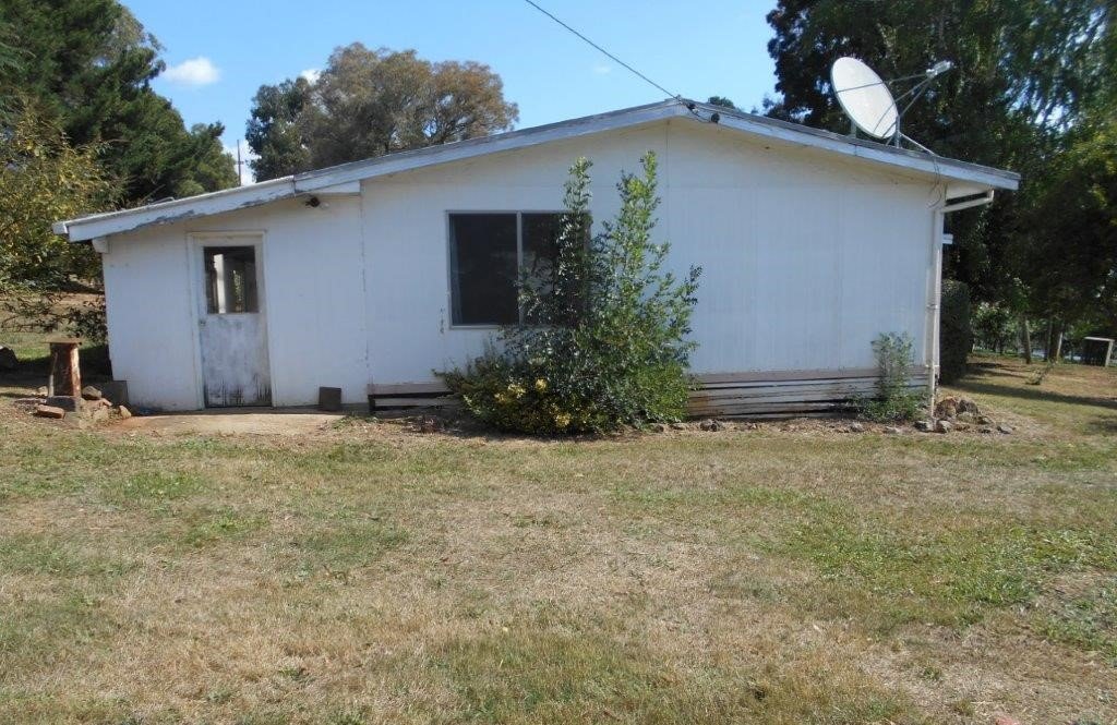 "Jilba House" 3337 Tumbarumba Road BATLOW 12