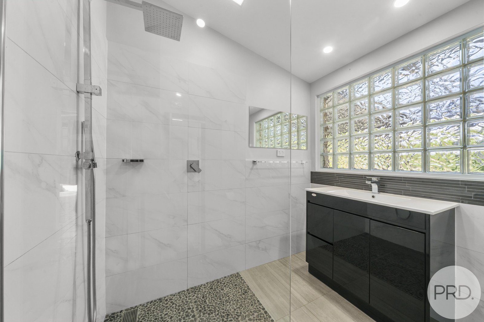 'Karinga' 9 Elizabeth Street PONTYPOOL 5