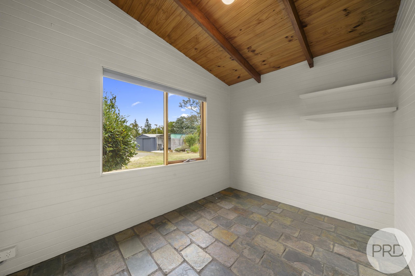 'Karinga' 9 Elizabeth Street PONTYPOOL 8