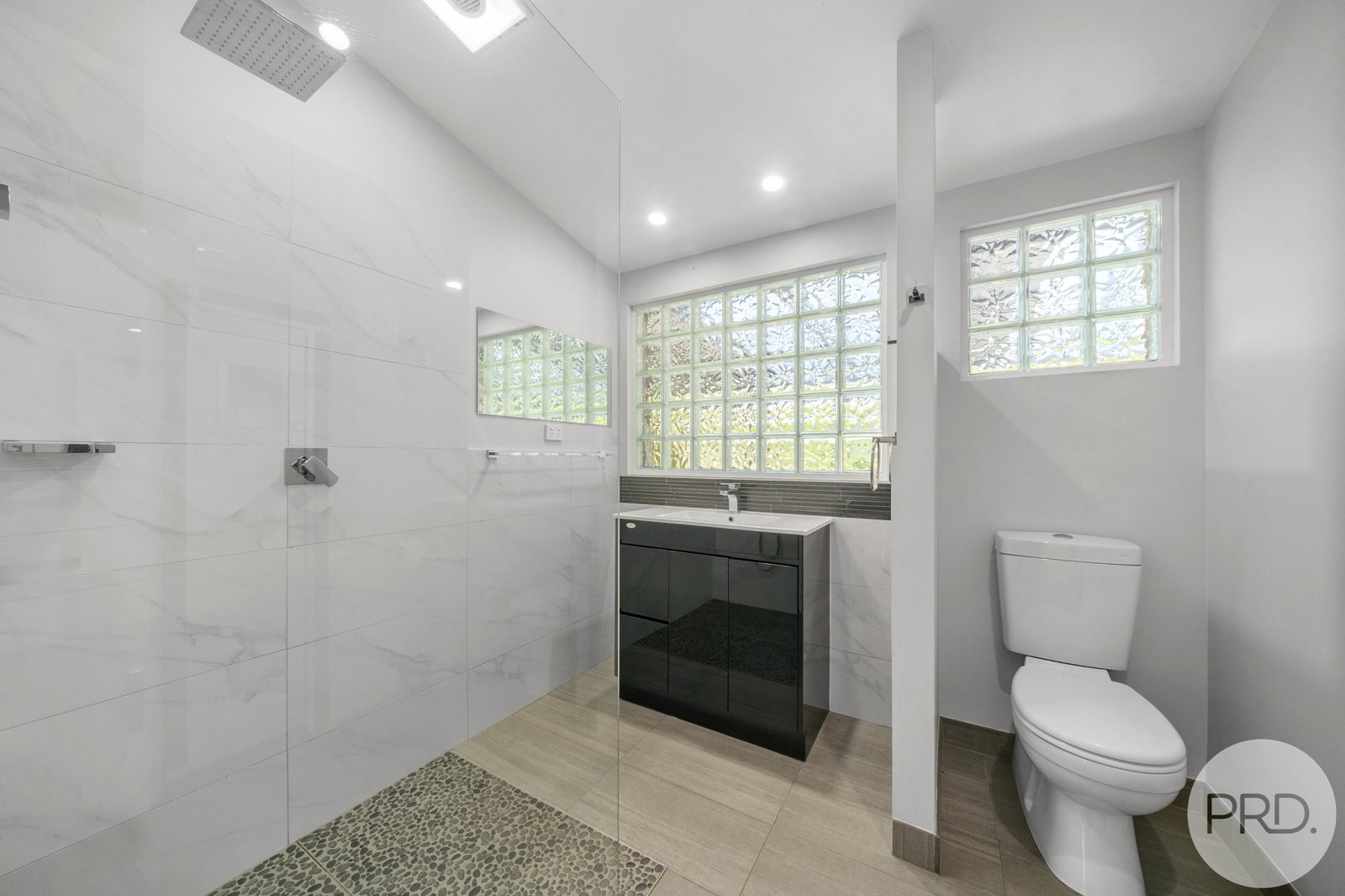 'Karinga' 9 Elizabeth Street PONTYPOOL 12