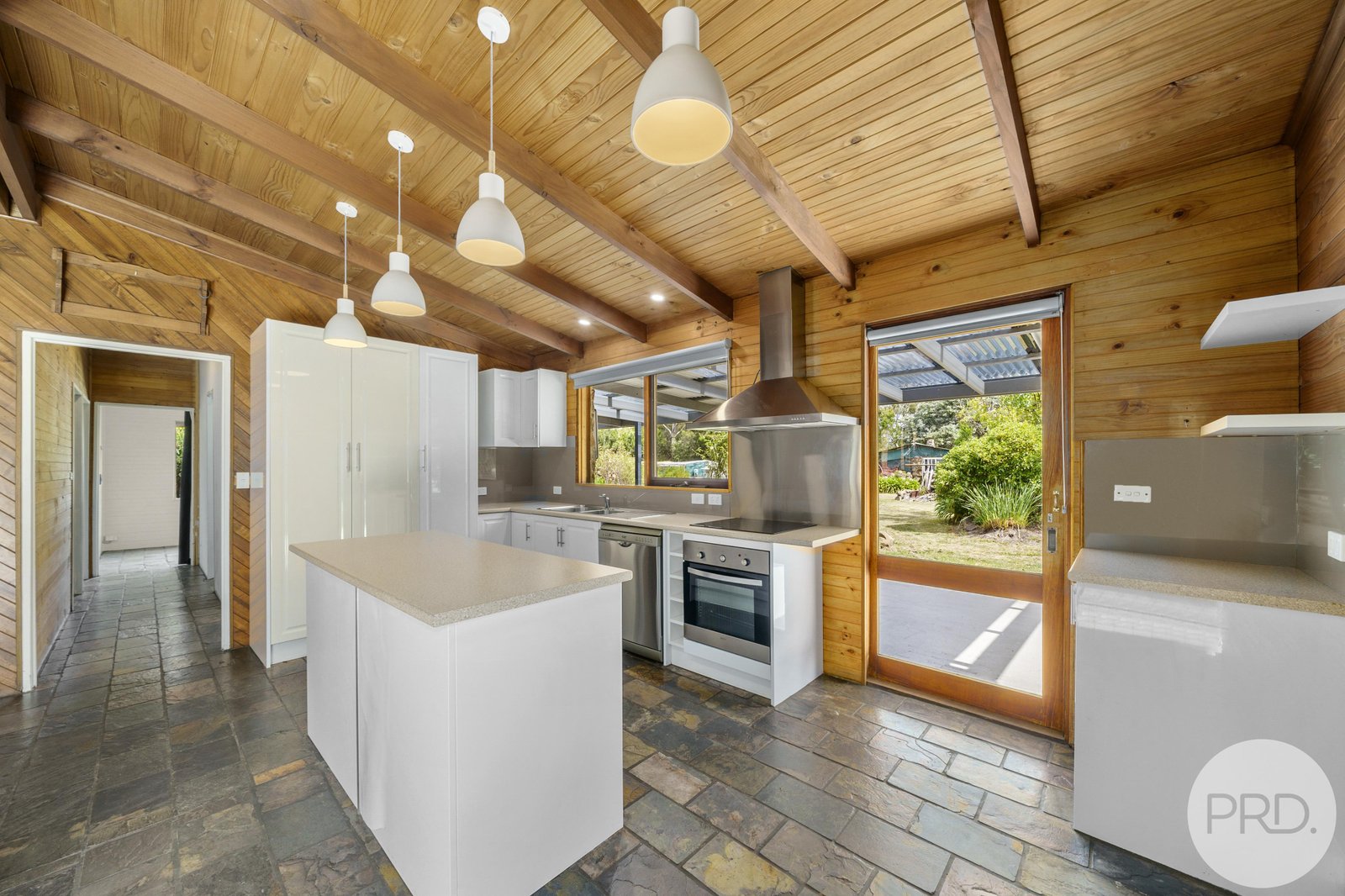 'Karinga' 9 Elizabeth Street PONTYPOOL 13
