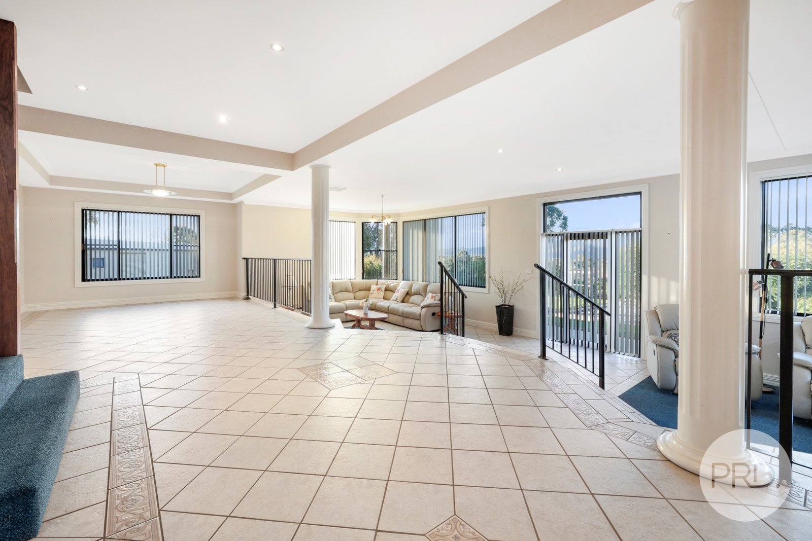  KINGSWOOD 5
