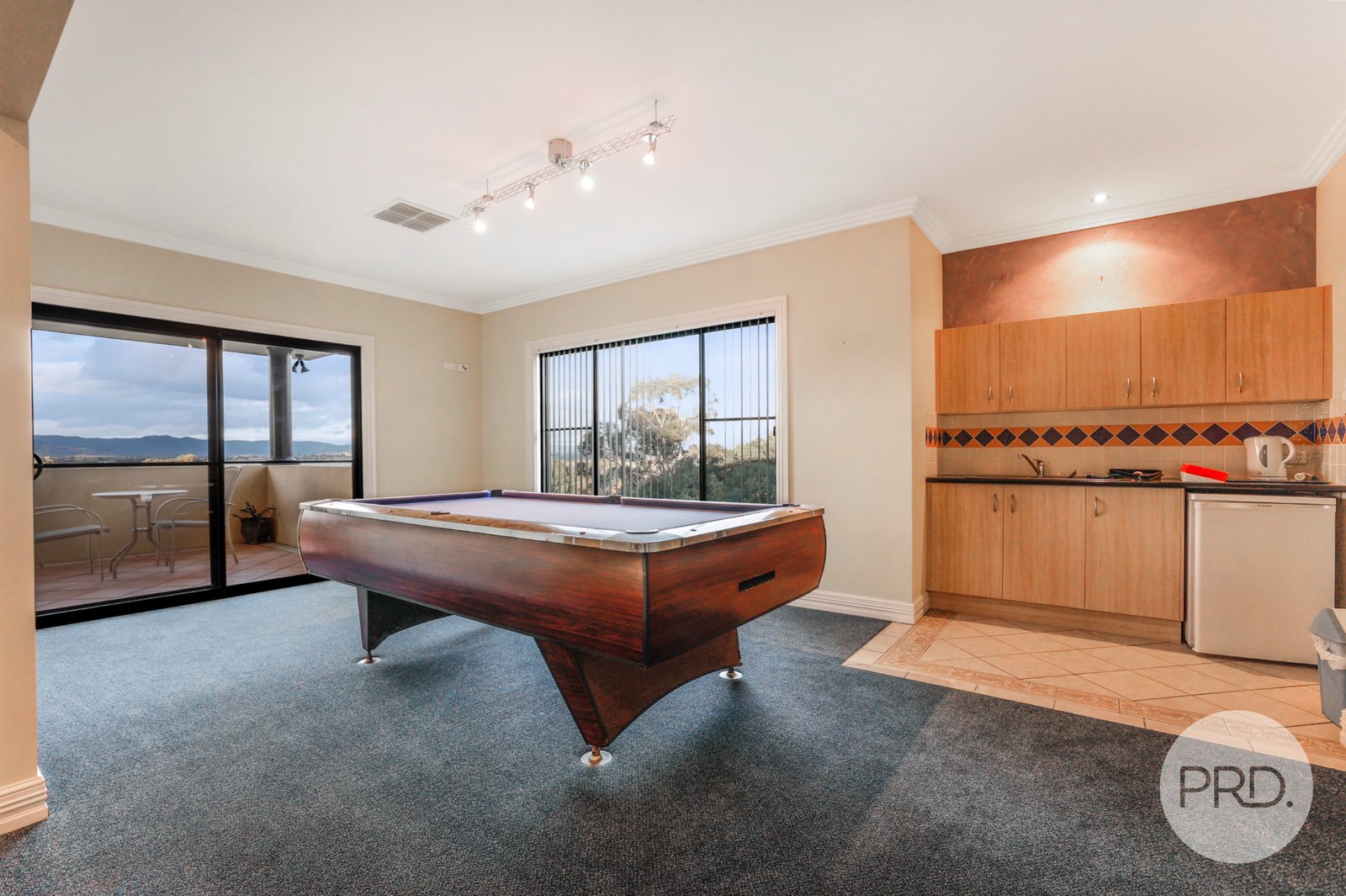  KINGSWOOD 26