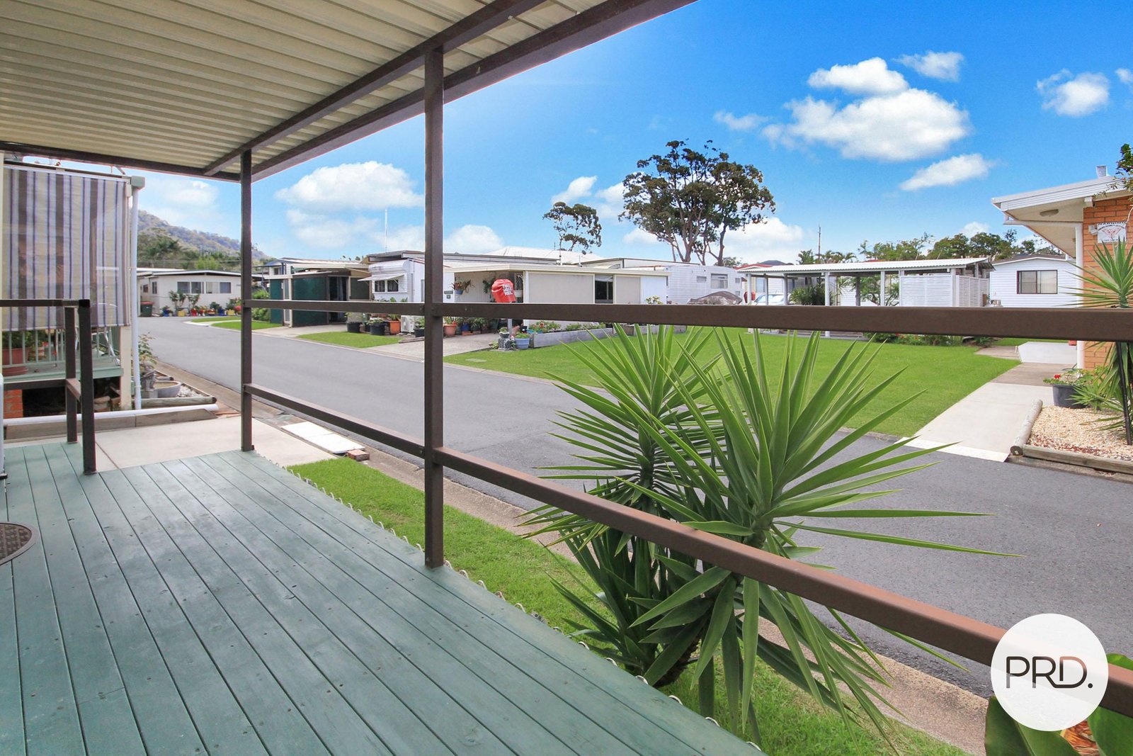  LAURIETON 2