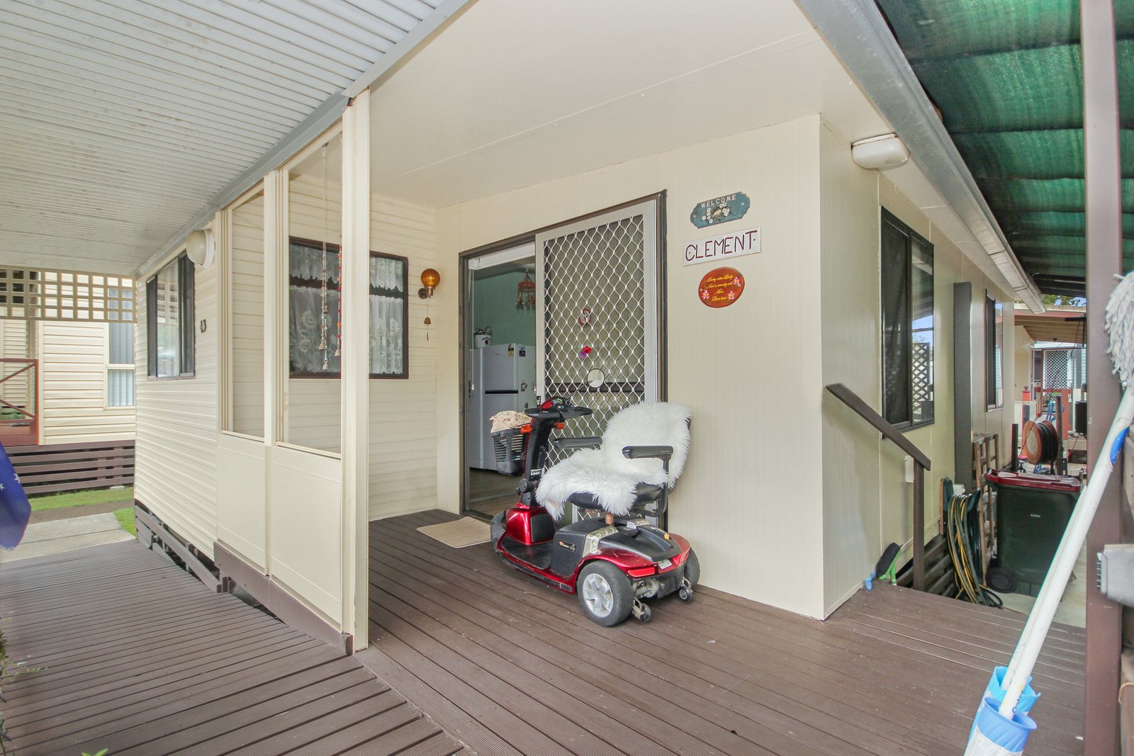  LAURIETON 2