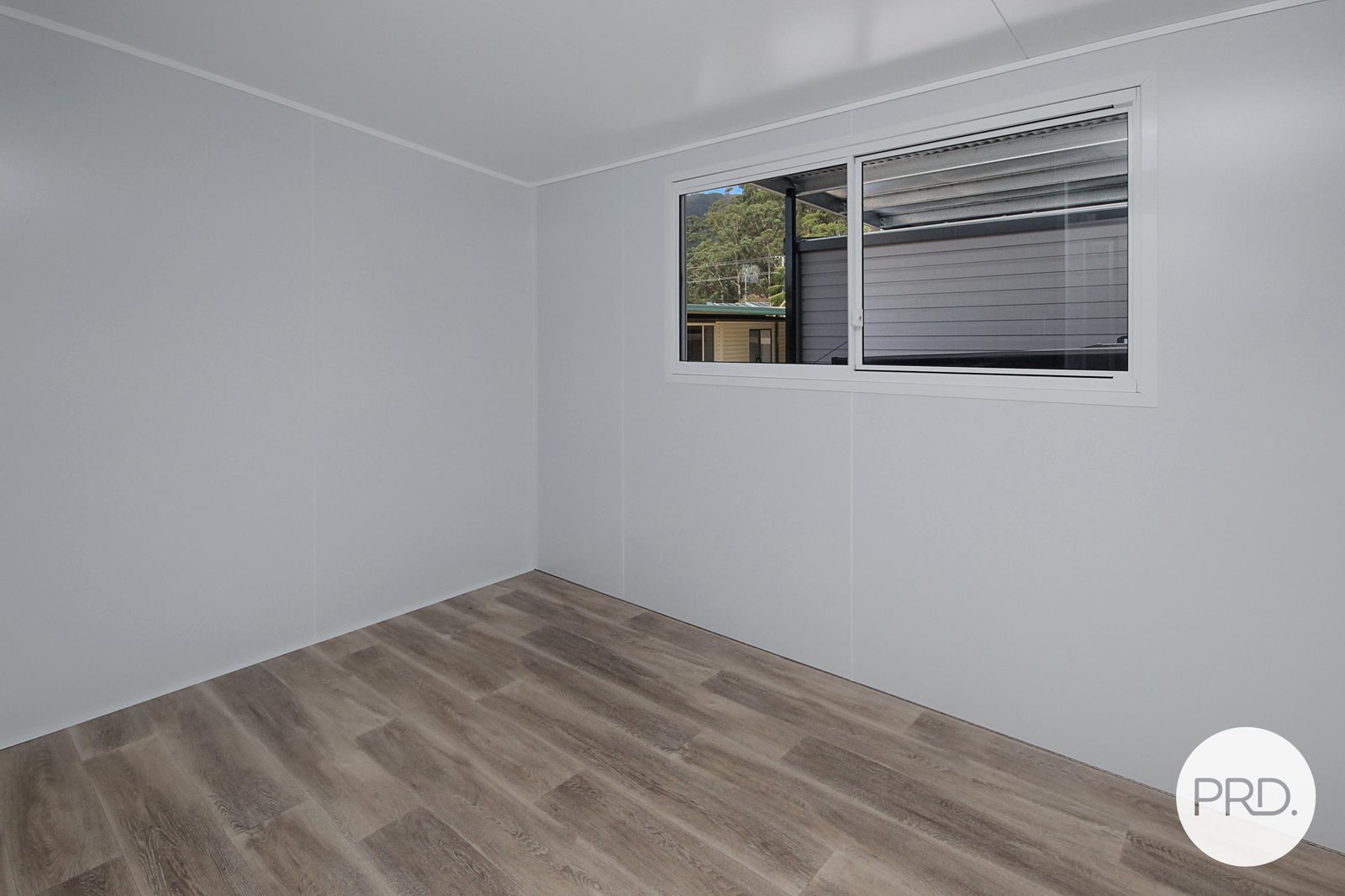  LAURIETON 7