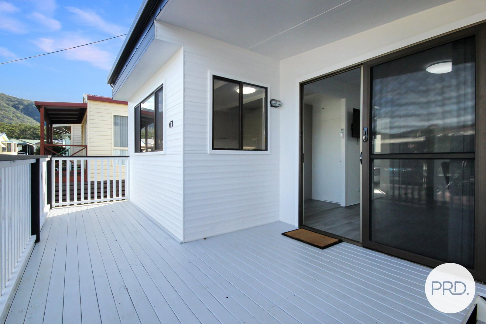  LAURIETON 2
