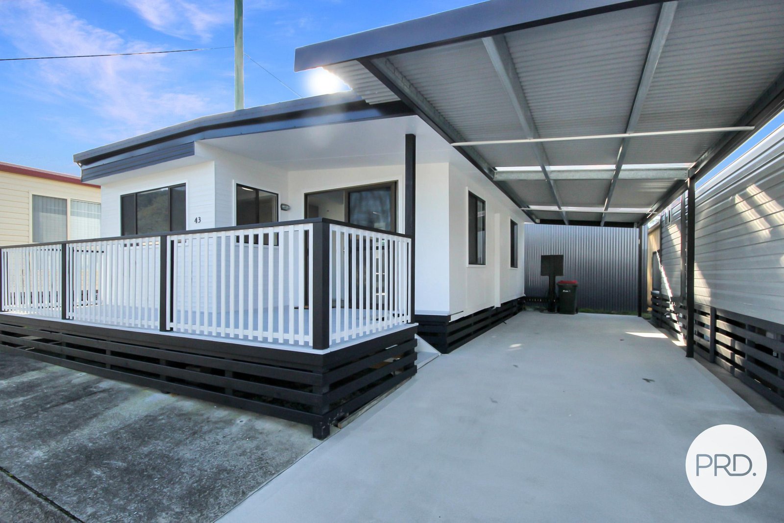  LAURIETON 9