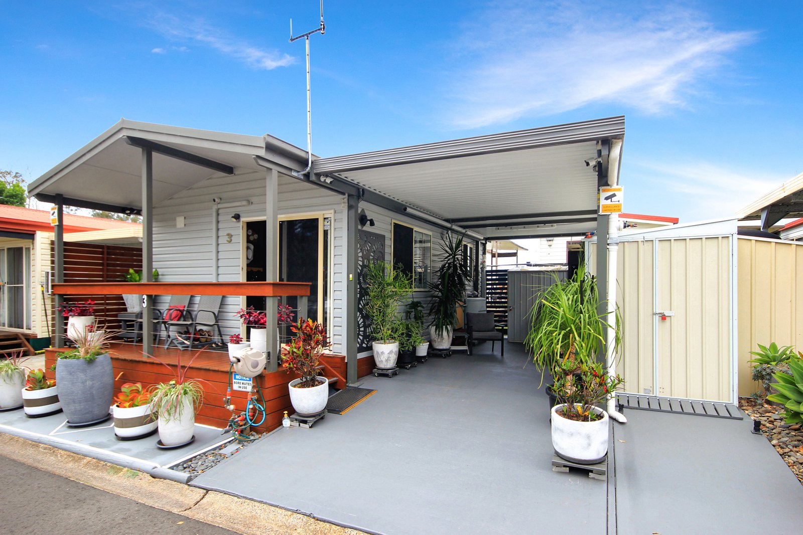  LAURIETON 1