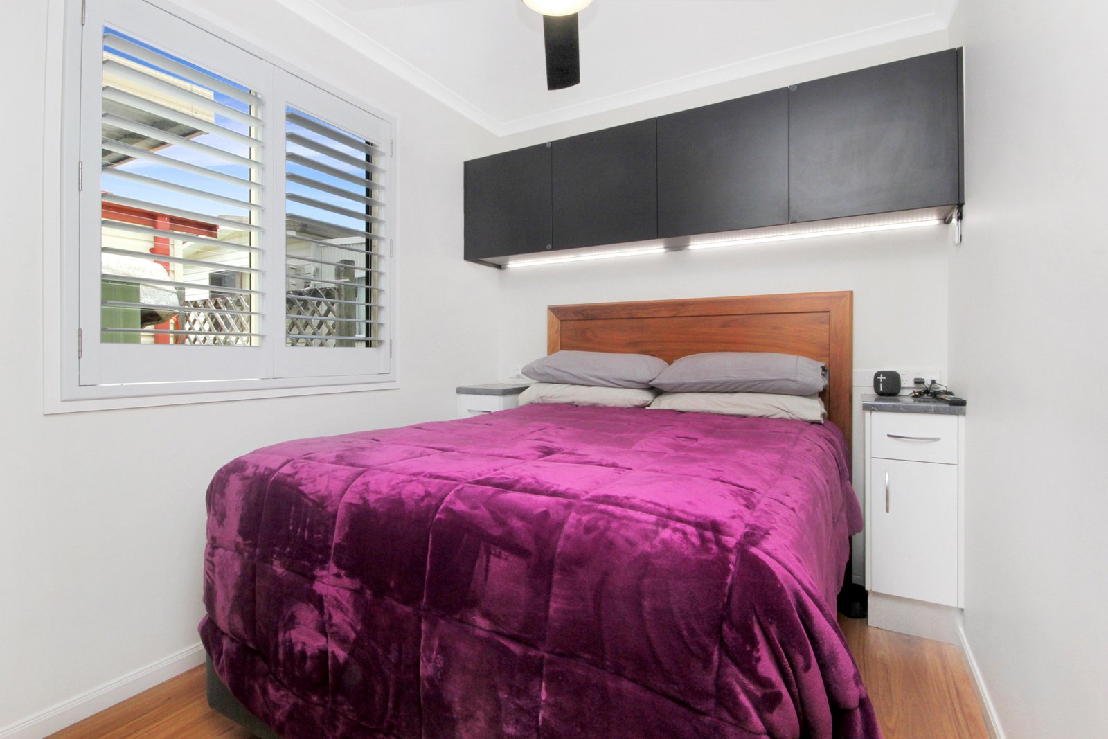  LAURIETON 5