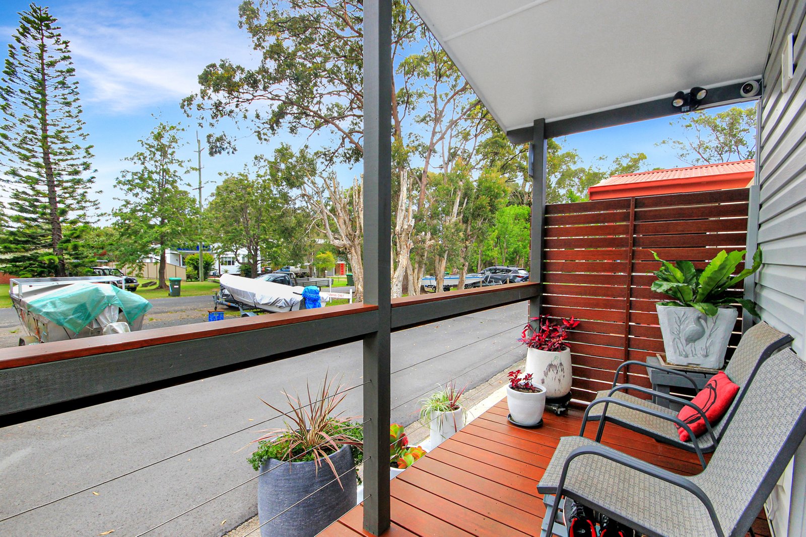  LAURIETON 6