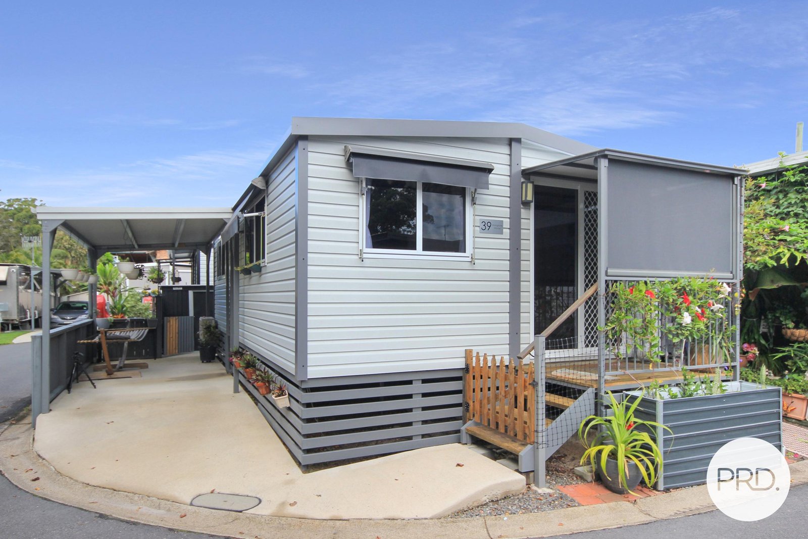 LAURIETON 10