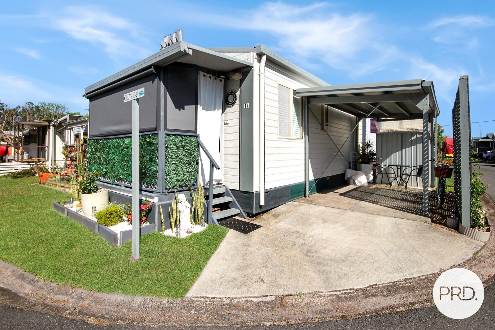  LAURIETON 1