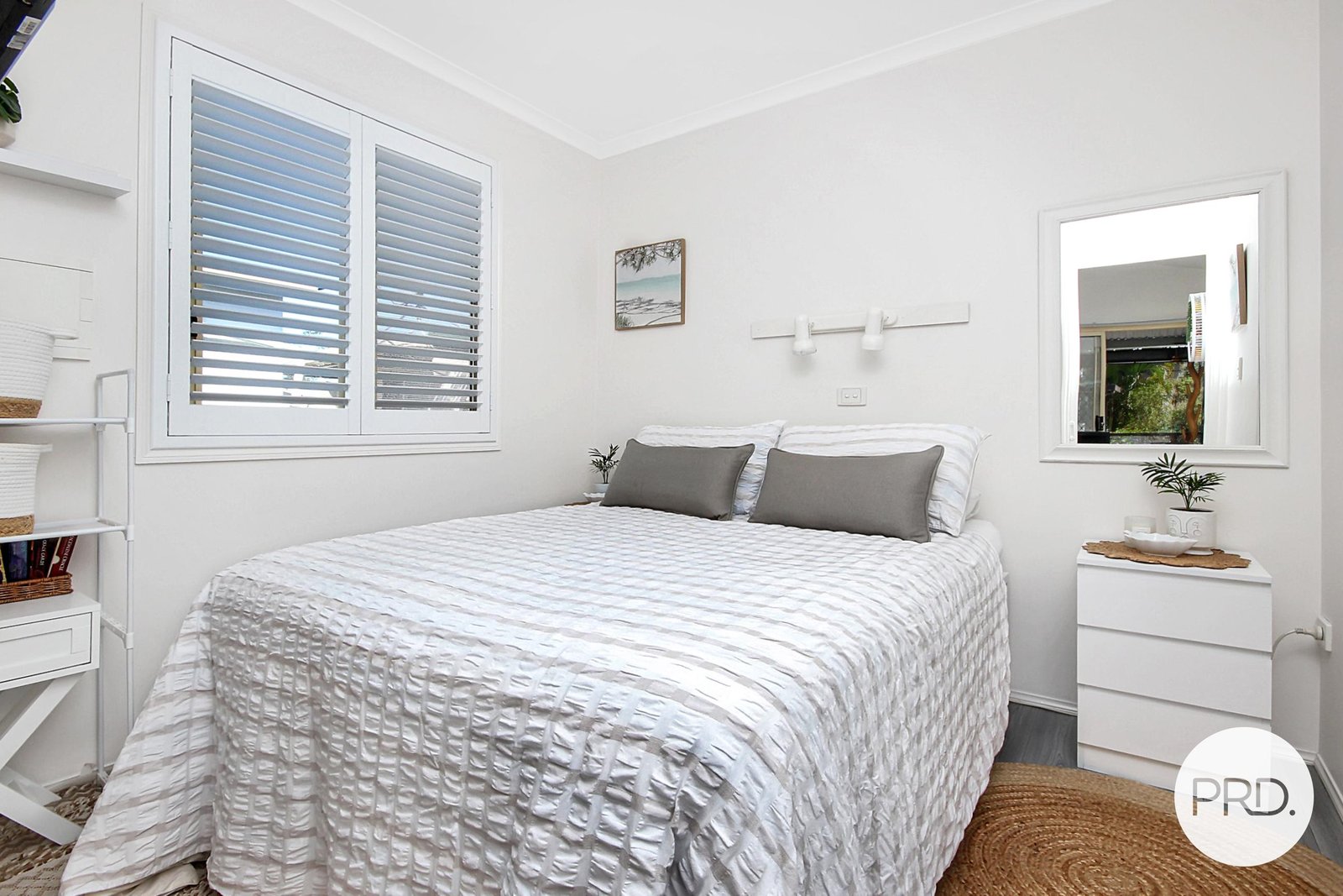  LAURIETON 4