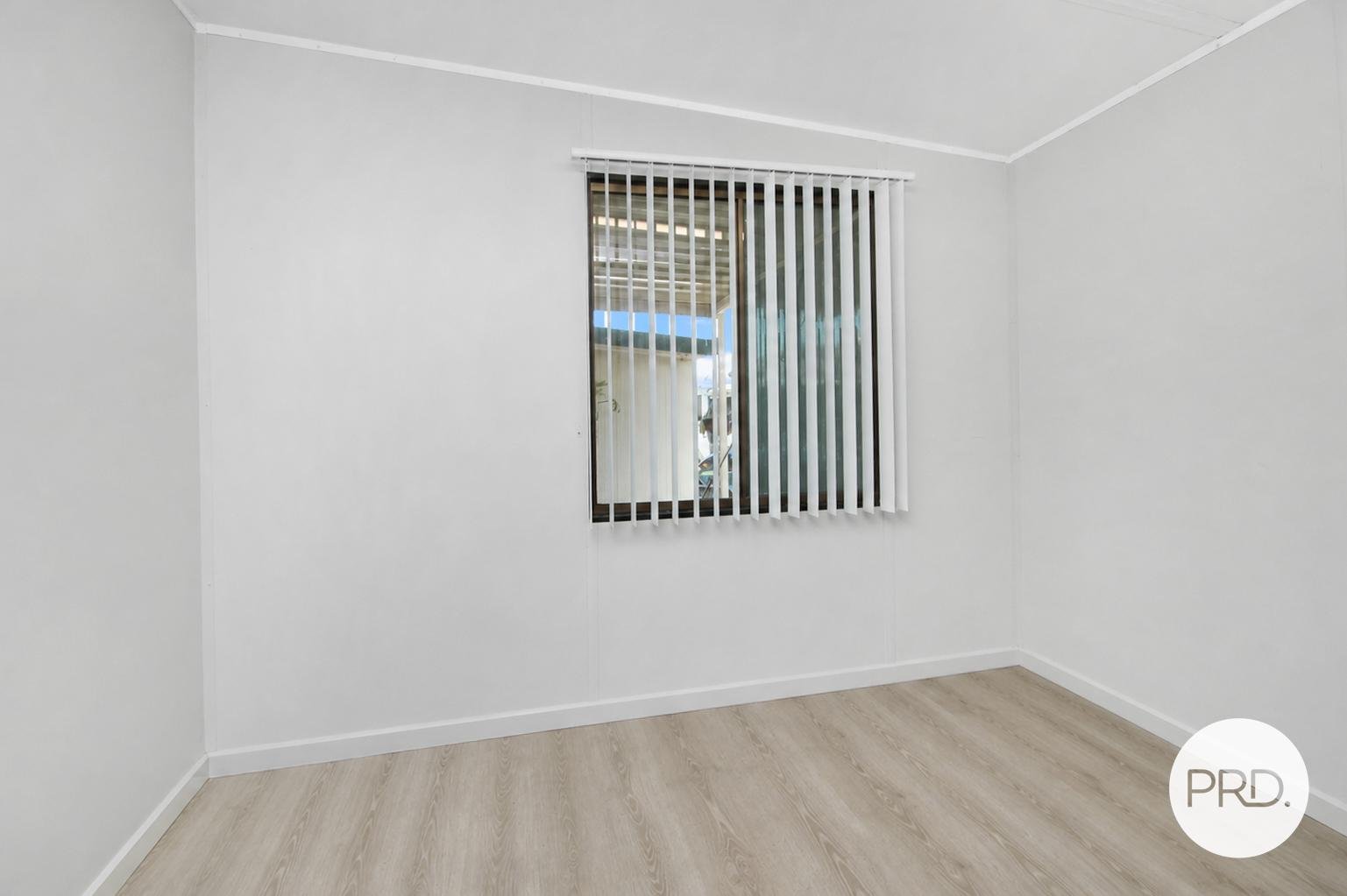  LAURIETON 6